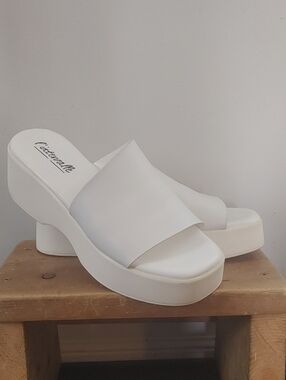 L'INTERVALLE White Platform Slide Sandals